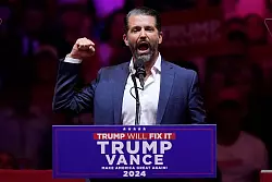Don Jr. zeigt von Trumps Söhnen am meisten politische Ambition. (Archivbild) - © Evan Vucci/AP/dpa