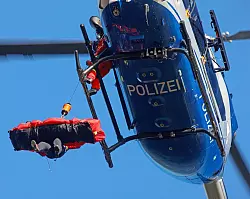 Bei Bergrettungen entstehen schnell Kosten von tausenden Euro. (Archivbild) - &copy; Matthias Bein/dpa