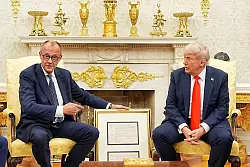 Donald Trump empfing Friedrich Merz mit warmen Worten im Oval Office. - © Michael Kappeler/dpa Pool/dpa