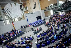 Im Bundestag endet die Sommerpause. (Archivbild) - © Kay Nietfeld/dpa