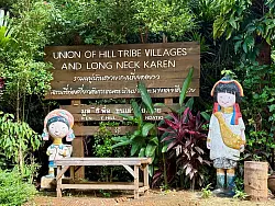 Kultur oder Kommerz? Viele Besucher haben gemischte Gef&uuml;hle. - &copy; Carola Frentzen/dpa