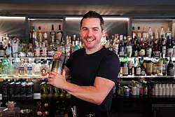 Stephan Hinz ist ein Kölner Barexperte und Buchautor. Er hat beobachtet, dass Drinks mit reduziertem Alkohol das Segment in der Bar ist, das am meisten wächst. - © Cocktailkunst GmbH/dpa-tmn