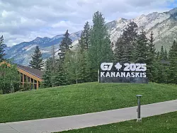 Diesmal tagen die Staats- und Regierungschefs in den kanadischen Rocky Mountains. - &copy; Sophia Weimer/dpa