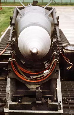 Eine US-Rakete mit einer Atomkopfattrappe. (Archivbild) - © Rüdiger Schrader/dpa