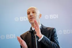 BDI-Pr&auml;sident: Auch Industrie muss Hausaufgaben machen. - &copy; Kay Nietfeld/dpa