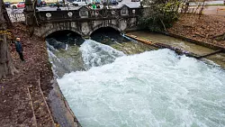Die Welle war kurz wieder da - jetzt ist sie wieder weg. (Archivbild) - &copy; Peter Kneffel/dpa