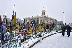 Russische Luftangriffe versch&auml;rfen die Not der Ukraine im harten Winter. - &copy; Efrem Lukatsky/AP/dpa