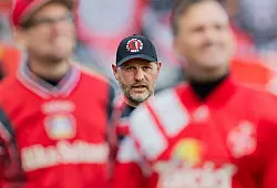 Steffen Baumgart sprach mit den Fans. - &copy; Rolf Vennenbernd/dpa