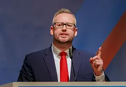 Sebastian Münzenmaier ist stellvertretender Fraktionsvorsitzender der AfD-Bundestagsfraktion. (Archivbild) - © Andreas Arnold/dpa