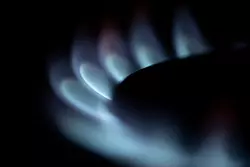 Energie ist günstiger, aber der Preisabstand nicht mehr so groß wie in den Vormonaten. (Symbolbild) - © Fabian Sommer/dpa