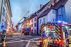 Die vom Großbrand betroffenen Bewohner kamen bei Familien und Freunden unter. - © Joshua Rzepka/onw-images/dpa