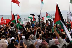 Die &laquo;Global Sumud Flotilla&raquo; will die israelische Seeblockade des Gazastreifens durchbrechen und Hilfsg&uuml;ter in den K&uuml;stenstreifen bringen. (Archivbild) - &copy; Anis Mili/AP/dpa