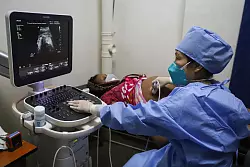 K&uuml;rzungen in der humanit&auml;ren Hilfe treffen auch Schwangere. (Archivbild) - &copy; Michael Tewelde/XinHua/dpa