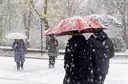 K&auml;lte allein macht keine Erk&auml;ltung. (Symbolbild) - &copy; I&ntilde;aki Berasaluce/EUROPA PRESS/dpa