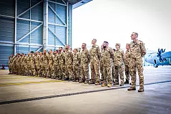 Auf dem Fliegerhorst Wunstorf bei Hannover gab es einen Rückkehrerappell. - © Moritz Frankenberg/dpa