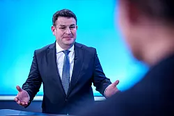 Arbeitsminister Heil geht auf Konfrontationskurs zur CDU. - © Michael Kappeler/dpa