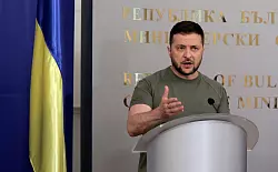 &laquo;Jede Verl&auml;ngerung dieser Einschr&auml;nkungen ist absolut inakzeptabel und klar nicht europ&auml;isch&raquo;, sagt Pr&auml;sident Wolodymyr Selenskyj &uuml;ber die EU-Einschr&auml;nkungen f&uuml;r Getreideimporte aus der Ukraine. - &copy; Valentina Petrova/AP/dpa