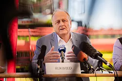 Die Preise, die Bauern für ihr Getreide erzielen können, sind aktuell niedrig. - © Christoph Soeder/dpa