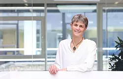 Dr. Katrin Schaller ist Leiterin der Stabsstelle Krebspr&auml;vention am Deutschen Krebsforschungszentrum in Heidelberg. - &copy; Jutta Jung/DKFZ/dpa-tmn