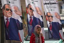 Allgegenw&auml;rtig im Stra&szlig;enbild: Plakaten mit dem Abbild des &auml;gyptischen Pr&auml;sidenten Abdel Fattah al-Sisi. - &copy; Gehad Hamdy/dpa