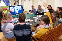 Beim &laquo;Ohrenkuss&raquo; haben alle Autorinnen und Autoren das Down-Syndrom und schreiben Texte &uuml;ber Themen aus dem Alltag. - &copy; Henning Kaiser/dpa