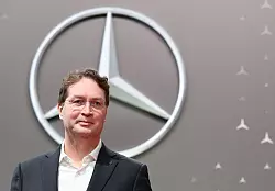 Mercedes-Chef Ola Källenius: Unternehmen schlanker, schneller und stärker machen. - © Bernd Weißbrod/dpa