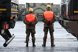 Insgesamt sind elf Nato-L&auml;nder an dem Man&ouml;ver beteiligt. - &copy; Lars Penning/dpa