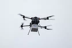 Die Lüdenscheider Firma Morpheus - gegründet von Burkhard und Norman Koerschulte - will mit ihrem Drohnenservice hoch hinaus. (Archivbild) - © Christoph Reichwein/dpa