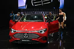 Mercedes will mit dem CLA seine Produktoffensive in China starten. - © Johannes Neudecker/dpa