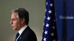 US-Außenminister Blinken verteidigt die Waffenlieferungen seines Landes an Israel. (Archivbild) - © Kevin Mohatt/Pool Reuters/AP/dpa