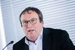 «Das ist die gute Nachricht für alle Fahrgäste», sagt NRW-Verkehrsminister Oliver Krischer (Grüne). (Archivbild) - © Rolf Vennenbernd/dpa