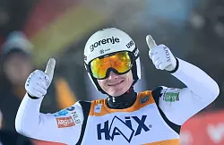 Domen Prevc ist in dieser Saison bisher der &Uuml;berflieger. (Archivbild) - &copy; Hendrik Schmidt/dpa