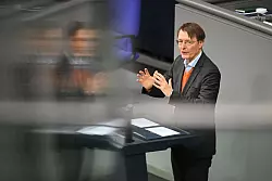 Federführend war beim Gesetz zum Umgang mit Konsumcannabis Bundesgesundheitsminister Karl Lauterbach (SPD). - © Anna Ross/dpa