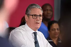 Premier Starmer wird für seine Tätigkeit als Chef der Anklagebehörde Crown Prosecution Service (CPS) kritisiert. - © Leon Neal/PA Wire/dpa