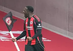 Arnaud Kalimuendo erzielte gegen Hoffenheim sein erstes Heimtor f&uuml;r die Frankfurter. - &copy; Marc Sch&uuml;ler/dpa