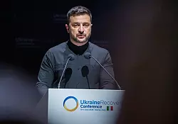 Der ukrainische Präsident Wolodymyr Selenskyj wirbt in Rom für eine «Koalition zum Wiederaufbau». - © Michael Kappeler/dpa