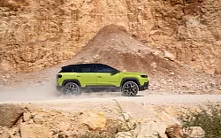 In die L&auml;nge gezogen? Der Jeep Compass 4,55 Meter lang. - &copy; Jeep/Stellantis/dpa-tmn