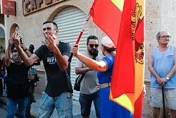 Es gab insgesamt 13 Festnahmen. - © Edu Botella/EUROPA PRESS/dpa