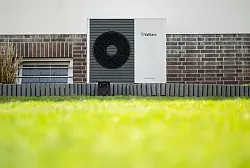 Der Einbau von W&auml;rmepumpen hinkt Zielen hinterher. - &copy; Daniel Reinhardt/dpa/dpa-tmn