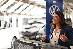 In ihrer Funktion als VW-Betriebsratschefin ist Cavallo an der Mitgestaltung der Unternehmensstrategie beteiligt. (Archivbild) - &copy; Lars Penning/dpa