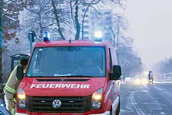 Keine Ampel, kein Licht, Restaurants, Kioske, Tankstellen und Superm&auml;rkte sind verschlossen. - &copy; Carsten Koall/dpa