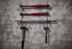 Der Werkzeugkasten f&uuml;r einen Besuch im Wutraum. - &copy; Fabian Strauch/dpa