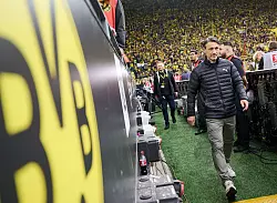 Hasenhüttls Vorgänger Kovac ist jetzt Trainer in Dortmund. - © Bernd Thissen/dpa