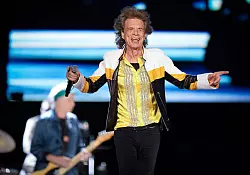 Rolling-Stones-S&auml;nger Mick Jagger rockt mit 80 bei der j&uuml;ngsten Tour in Vancouver ab. Inzwischen ist er 81. (Archivbild) - &copy; DARRYL DYCK/The Canadian Press/AP/dpa