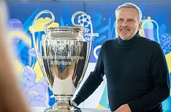 Spricht über die Personalie Wirtz. - © Leonie Asendorpf/dpa