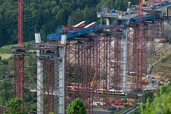 Drei Arbeiter sterben bei Gondelabsturz - © Marijan Murat/dpa
