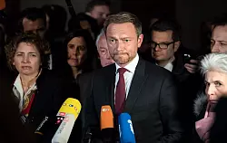 Der Familiennachzug für subsidiär Schutzberechtigte war schon 2017 bei den Sondierungsgesprächen zwischen CDU/CSU, FDP und Grünen einer von mehreren Streitpunkten gewesen. Der FDP-Vorsitzende, Christian Lindner, erklärte die Gespräche damals für gescheitert. - © picture alliance / Bernd von Jutrczenka/dpa