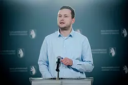 Eine Annexion &uuml;ber Nacht h&auml;lt der gr&ouml;nl&auml;ndische Regierungschef Jens Frederik Nielsen f&uuml;r unwahrscheinlich. - &copy; Oscar Scott Carl/Ritzau Scanpix Foto via AP/dpa