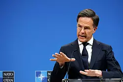 Nato-Generalsekretär Mark Rutte ist nun als Krisenmanager gefragt. - © Omar Havana/AP/dpa