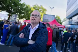 Sozialdemokrat Jochen Ott &uuml;bt Kritik am Ford-Management. - &copy; Rolf Vennenbernd/dpa